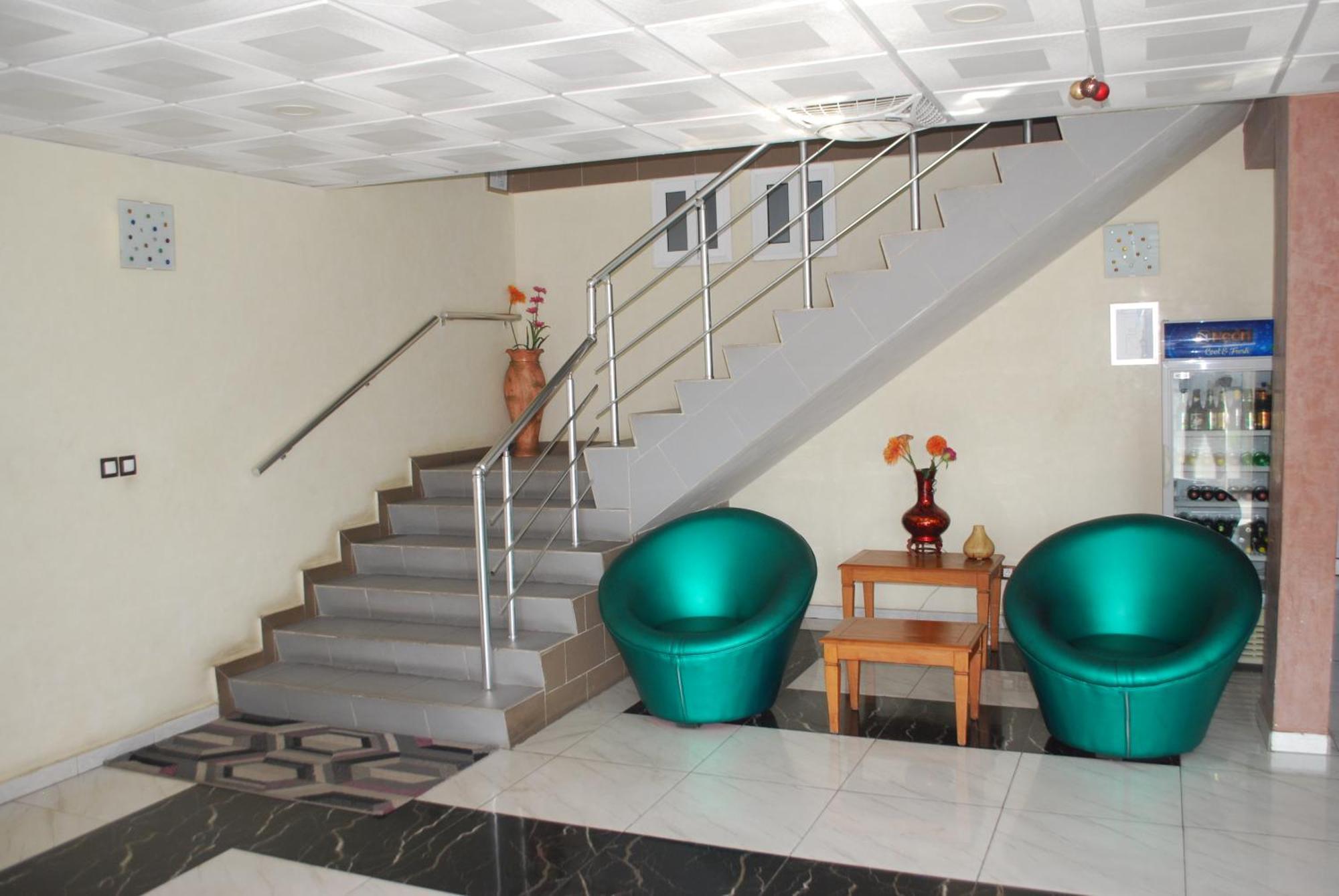 Benin City Center Hotel Котону Экстерьер фото